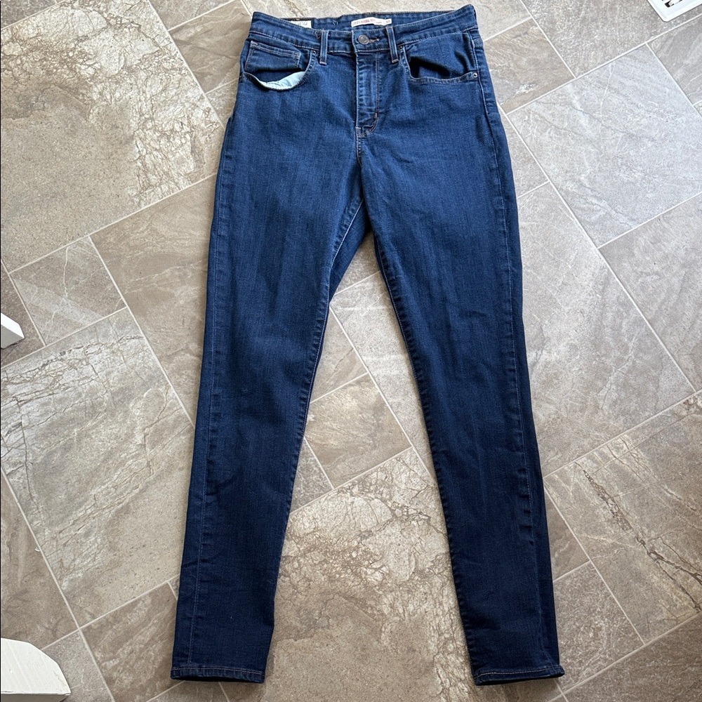 Levi's Women's Skinny Jeans in Deep Blue Denim